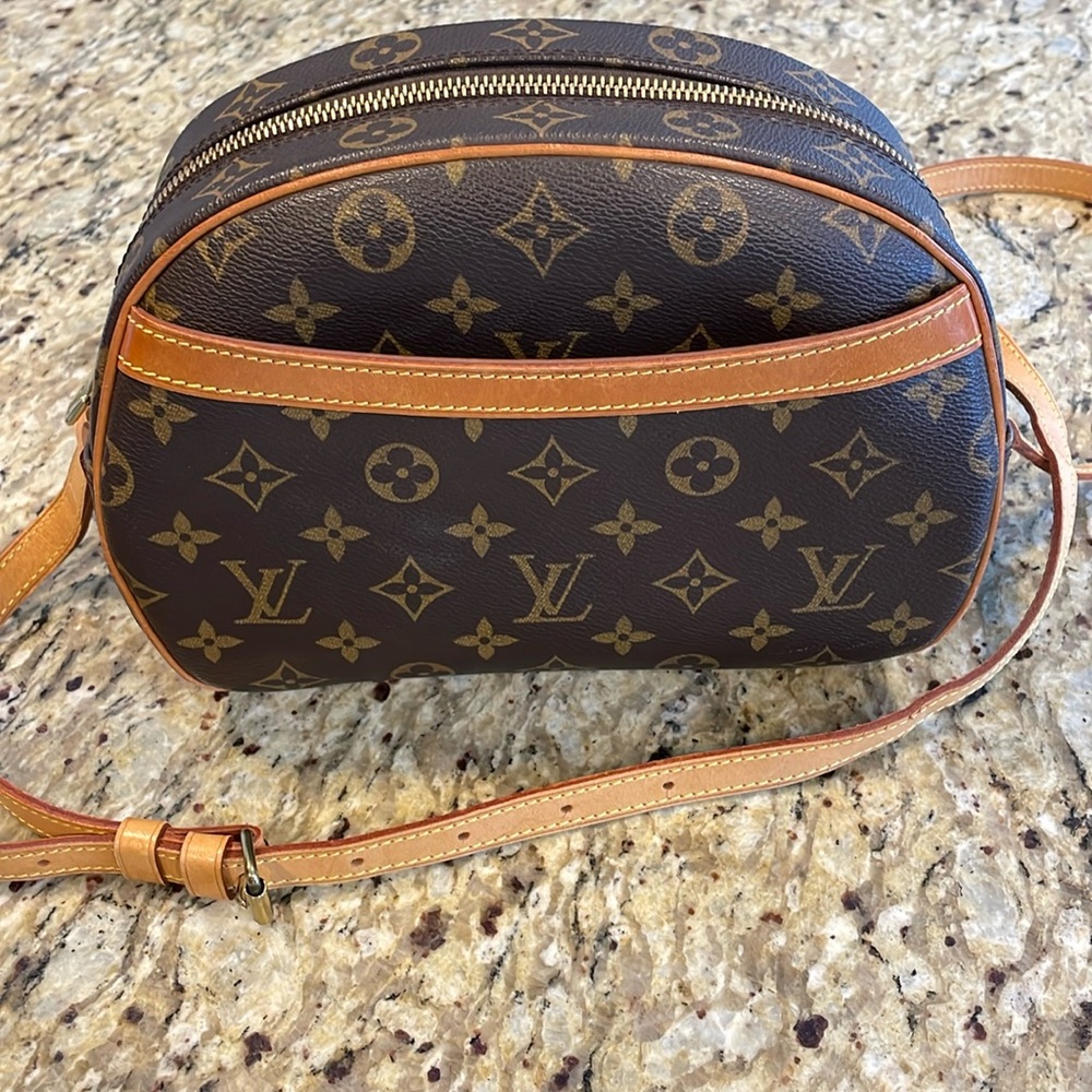 Authentic Louis Vuitton Bloise crossbody.  EUC strap has normal wear see pics